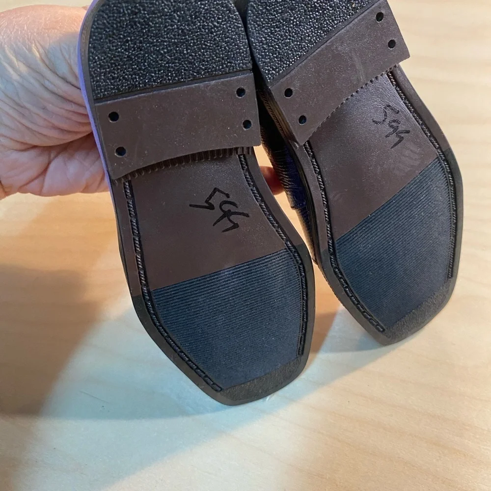 Martino Coy Boys Dress Shoes size 10 New without Tags (CF)